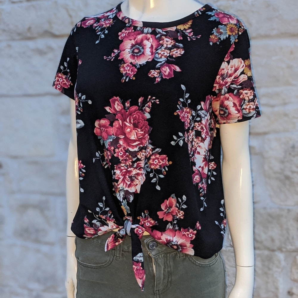 Pink flowers Black T-shirt Blouse Short Sleeve